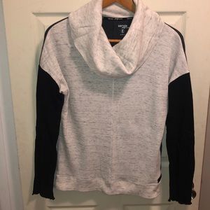 Athletic ‘Baggy Turtleneck’ Sweatshirt!